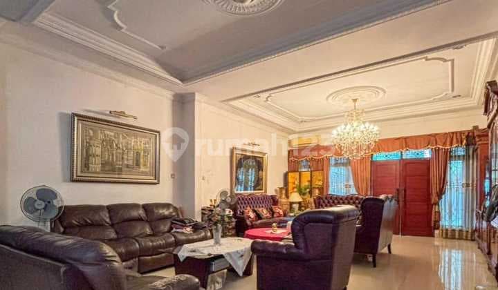 Dijual Rumah Semi Furnished di Terogong Jakarta Selatan