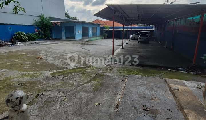 Disewakan Lahan buat usaha di Jalan Ciputat Raya