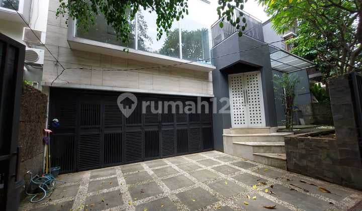 Rumah 2,5 lantai di Kebayoran Baru dekat Antasari dekat