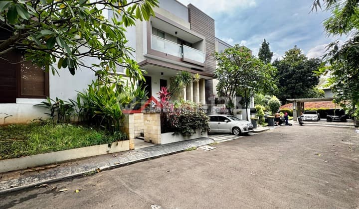 Rumah Bagus Dalam Townhouse Modern Minimalis Strategis di Kemang , Jakarta Selatan.
