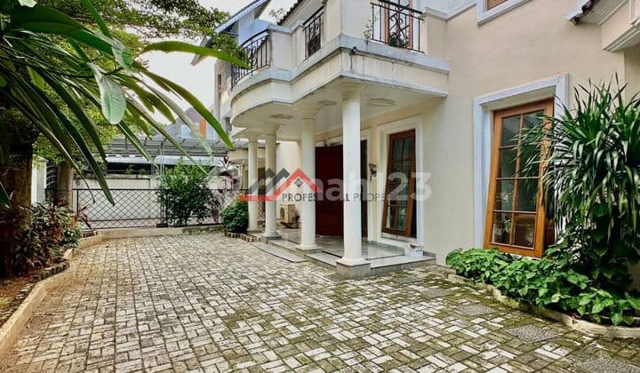 HOUSE IN KEBAYORAN BARU READY TO OCCUPY WITH A SPACIOUS YARD