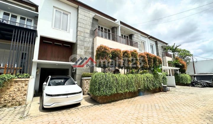 Rumah Modern Minimalist Dalam Cluster di Cilandak, Jakarta Selatan.
