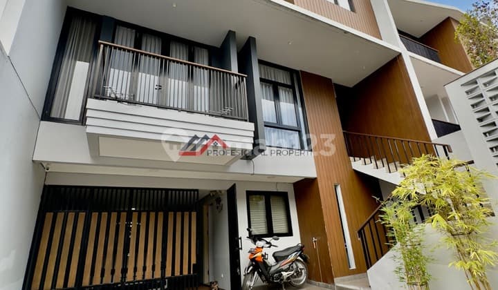 Rumah Minimalis Siap Huni Dalam Komplek Ampera Kemang Jakarta.