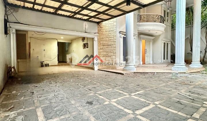 Rumah Modern Classic Di Ampera Kemang Dekat Tb.simatupang, Jakarta Selatan.