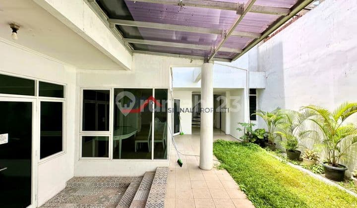 Rumah Bagus Lokasi Strategis Cocok untuk Investasi area Kebayoran Baru, Jakarta Selatan
