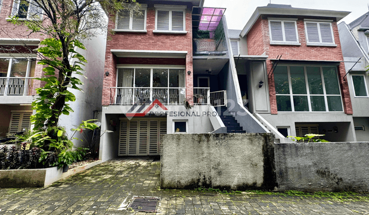 Modern Minimalist House in Desari Toll Cluster