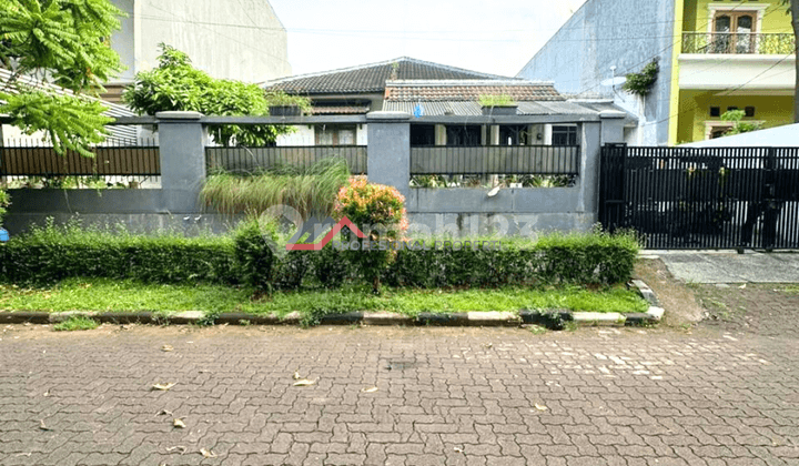 Rumah di Lingkungan Premium Dekat ke MRT Area Lebak Bulus Jakarta Selatan