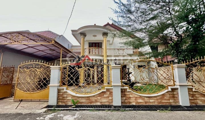 Rumah Bagus Dalam Komplek Dekat Uin Jakarta di area Cirendeu, Jakarta Selatan