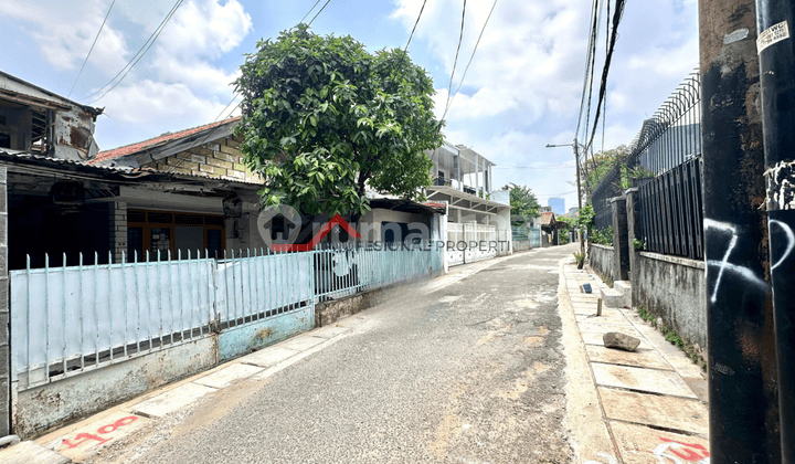 Rumah Lama Strategis Dekat MRT Area Kebayoran, Baru, Jakarta Selatan