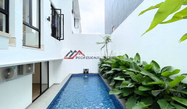 Brand New House Modern Classic Design Comfortable Safe Environment in Kebayoran Baru, South Jakarta Nice House with SHM in Kebayoran Baru
