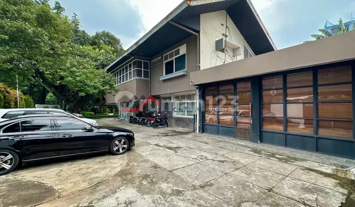 Bangunan Area Komersil Cocok untuk Usaha dan Kantor di Kebayoran Baru Jakarta Selatan.