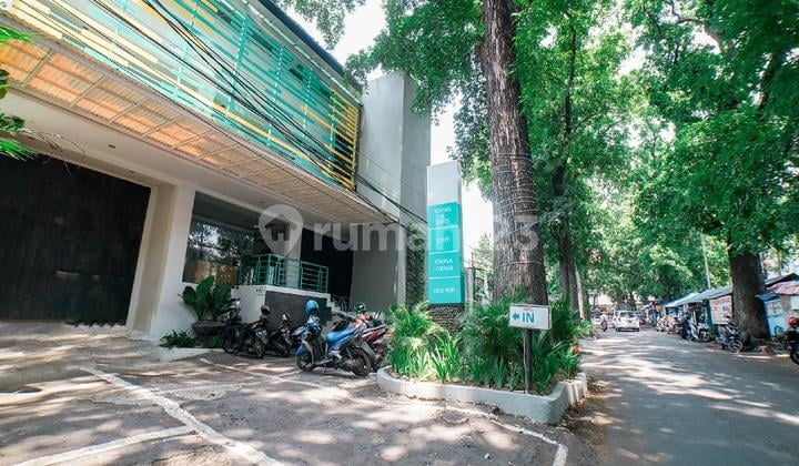 Dijual Hotel Aktif di Bandung Kota, SHM, Siap Beroperasi, Rp 36M