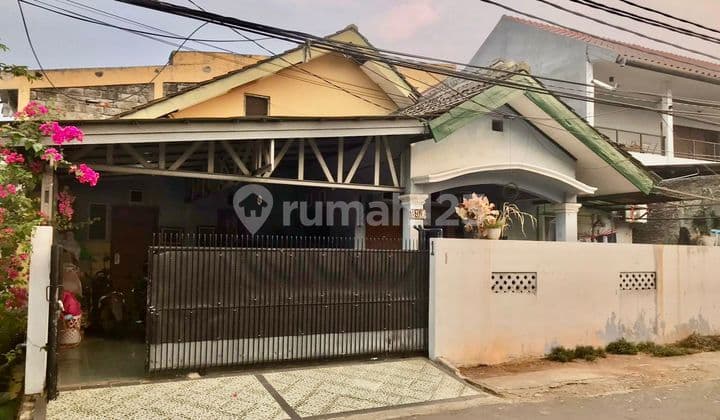 Rumah Bangunan Lama Di Ciater Permai Tangerang Selatan