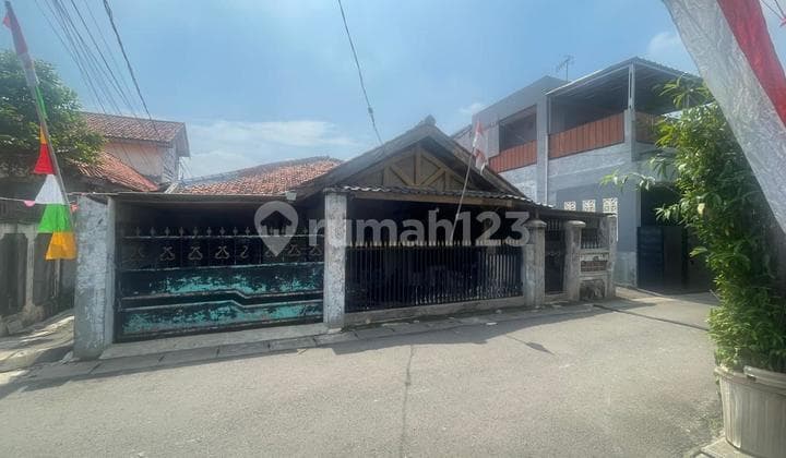 Land for Sale with Building Bonus at Below Market Price