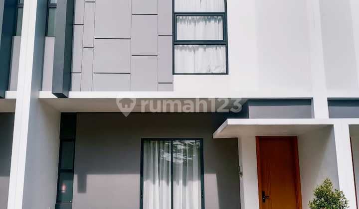 Rumah 2 Lantai Siap Huni Sarua Ciputat Sisa Satu Unit