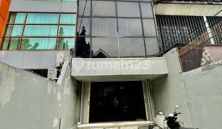 Ruko Mampang Prapatan Depan Halte Busway Jakarta Selatan