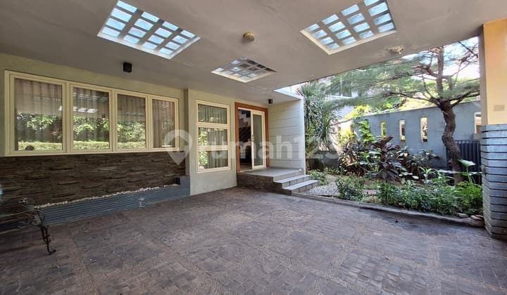 Rumah Modern 2 Lantai di Cinere Semi Furnished Siap Huni