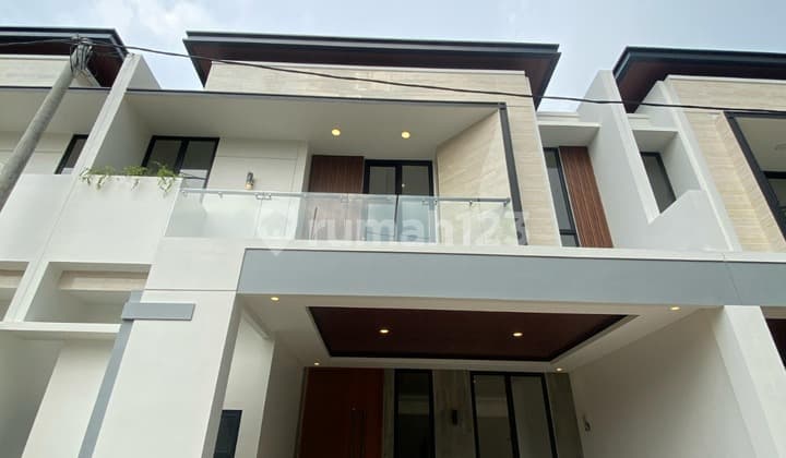 Rumah Modern Minimalis Layout Luas Dekat Tol Brigif