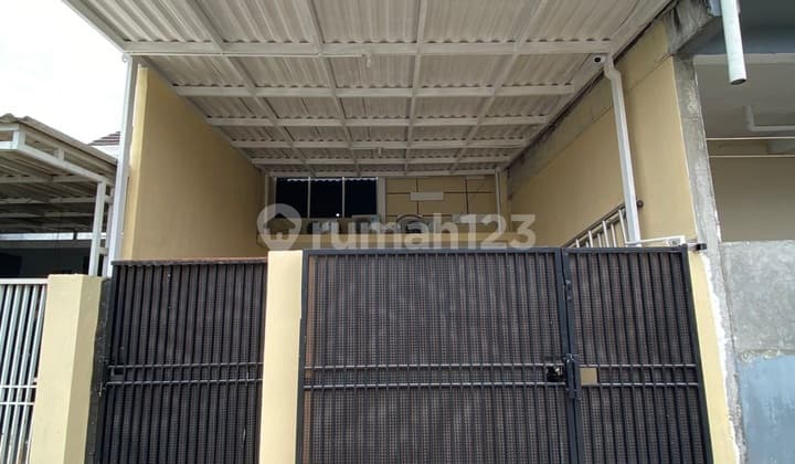 Ready-to-Occupy House in Medayu Utara Surabaya, Best Price in Surabaya