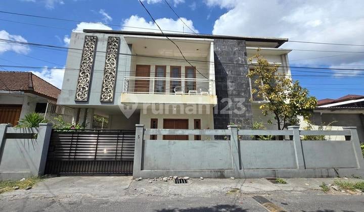 House in Seminyak Bali Cheap Well-Maintained and Strategic Location