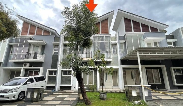 Rumah Di Pakuwon Indah One Golf Terrance Surabaya Murah Modern