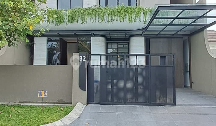 Nice House in Graha Famili, Brand New