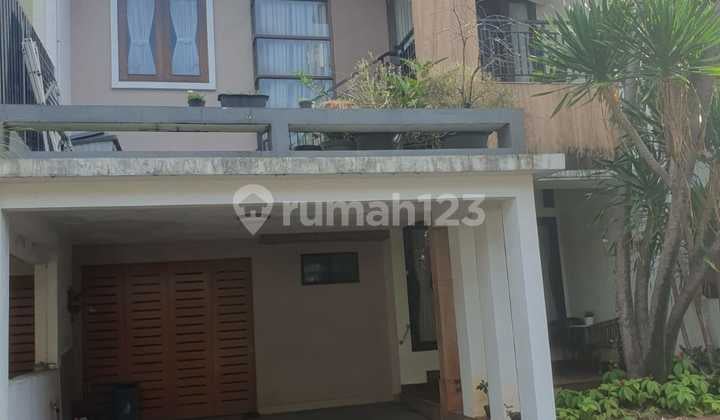 Rumah Cantik Dalam Townhouse Elit Jakarta Selatan - Akses 1 Pintu, Unit Terbatas