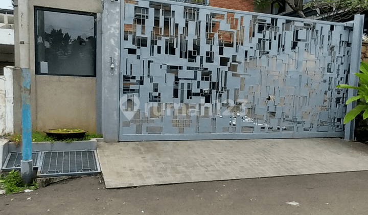 Rumah Bagus di Komplek Elit di Jakarta Timur