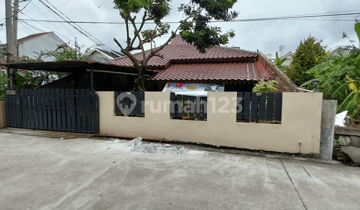 Rumah Bagus Didalam Komplek Jakarta Timur