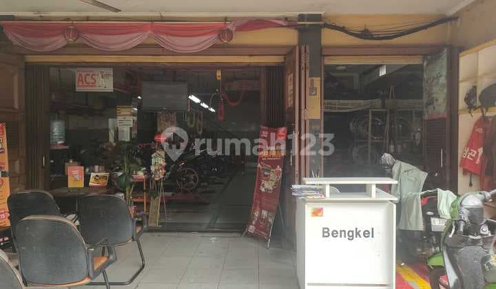 Ruko Strategis di Jakarta Timur - Cocok untuk Berbagai Usaha