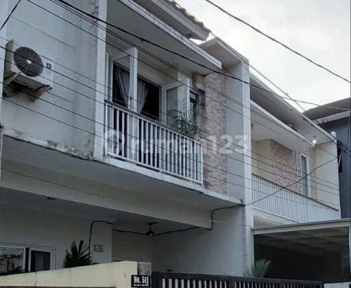Disewakan Rumah Pribadi Jagakarsa 3Kt 3Km Bulanan atau Tahunan