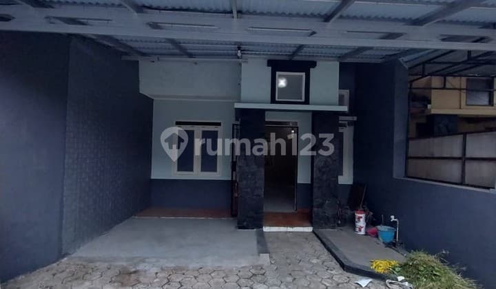 Rumah Strategis Komplek Parakan Mas Indah Antapani Bandung