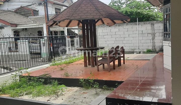 Rumah dua lantai di pondok kelapa dekat tol becak ayu dan kali malang
