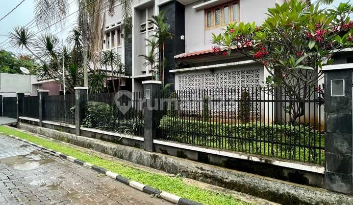 Rumah 2 Lantai di Lebak bulus Jakarta Selatan