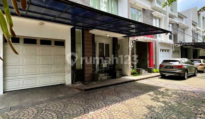 Rumah fully furnished di Patal senaya Jakarta Selatan