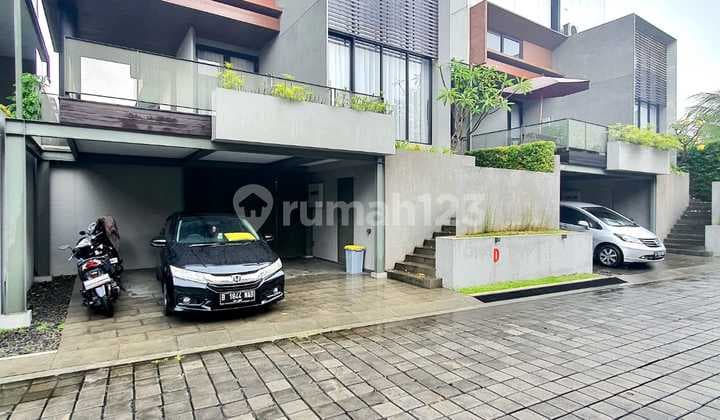 Townhouse Modern Minimalis 3 Lantai di Bintaro jaksel
