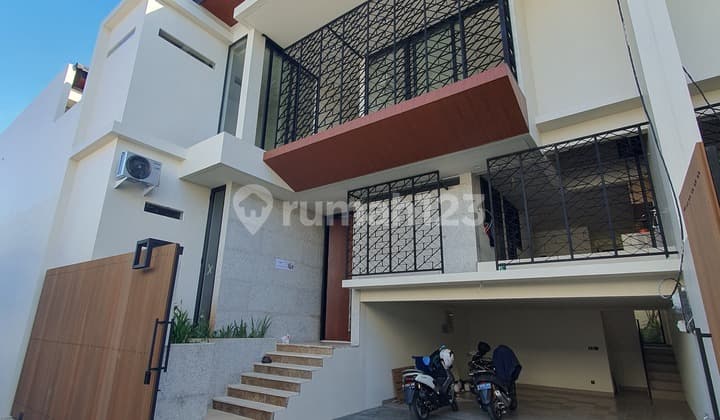 Rumah Baru Siap Huni Dalam Cluster Kemang