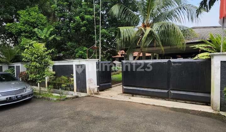 Rumah dalam kompleks cilandak ragunan