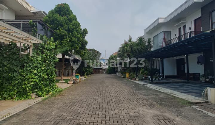 Rumah Mewah Dalam Townhouse Duren Tiga Jakarta Selatan