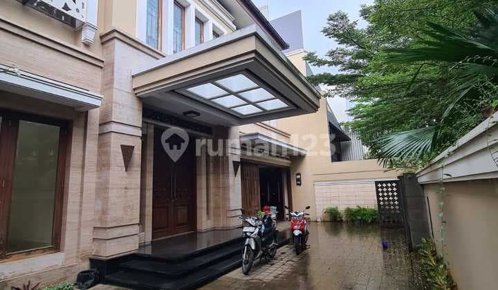 Modern Minimalis house di Pondok indah Jakarta Selatan