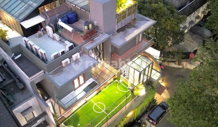 Luxurious house private pool Senopati area