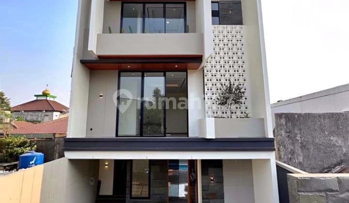 Rumah Modern Minimalis Dalam Kompleks Kemang Ampera