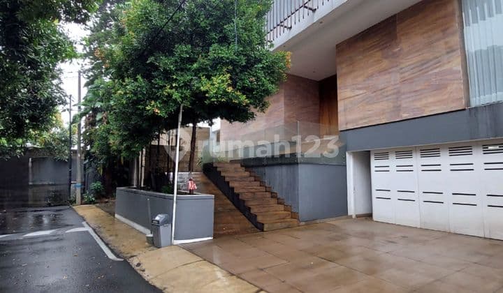 Modern tropical house private pool ragunan , Jakarta Selatan