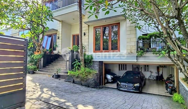 Menteng Rumah Mewah Bali Style, Jakarta Pusat