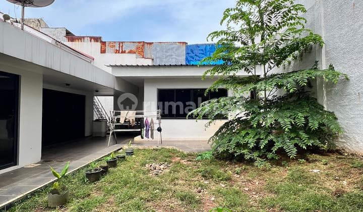 Tanah / Bangunan Di Kemang Dalam Paling Luas Di Area Nya