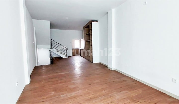 For Rent 3-Story Shop House in Pasar Minggu Cpa3 2914