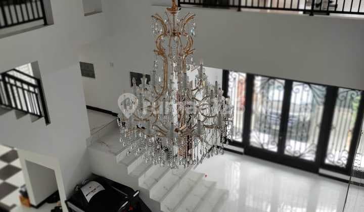 Jual Rumah 3 Lantai Dekat Blok M Plaza