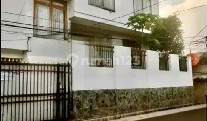 Dijual Rumah 2 Lantai di Radio Dalam jakarta selatan