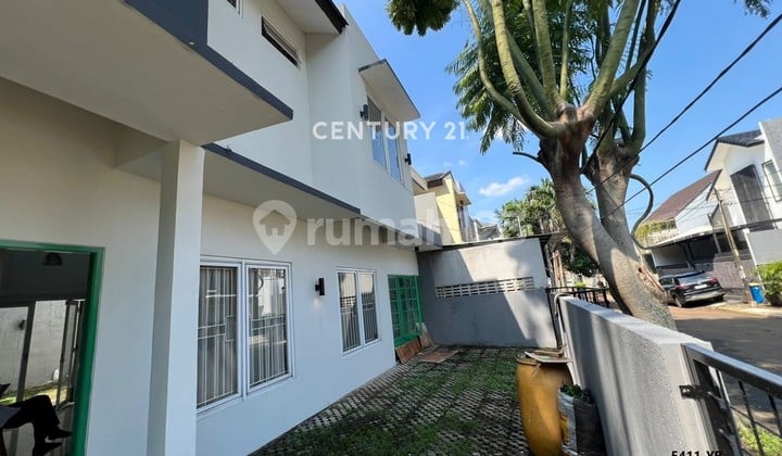 Dijual Rumah Siap Huni Dekat Pintu Tol di Bintaro Sektor 9