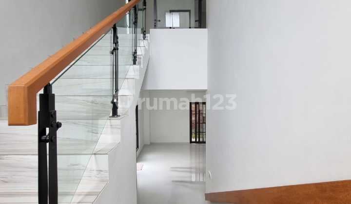 Brand New The Icon BSD, Prime Location Close to Toll Road and KRL Station.
